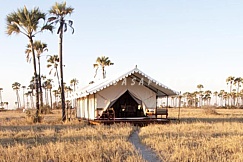 MAKGADIKGADI CAMPS & LODGES